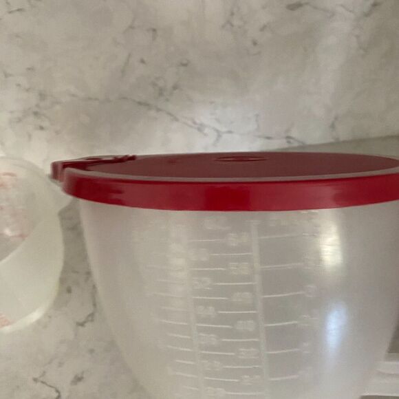 Tupperware Classic Mix-N-Store Measuring Pitcher Set with Red Lid - 1 & 2 Qt. - Picture 8 of 11